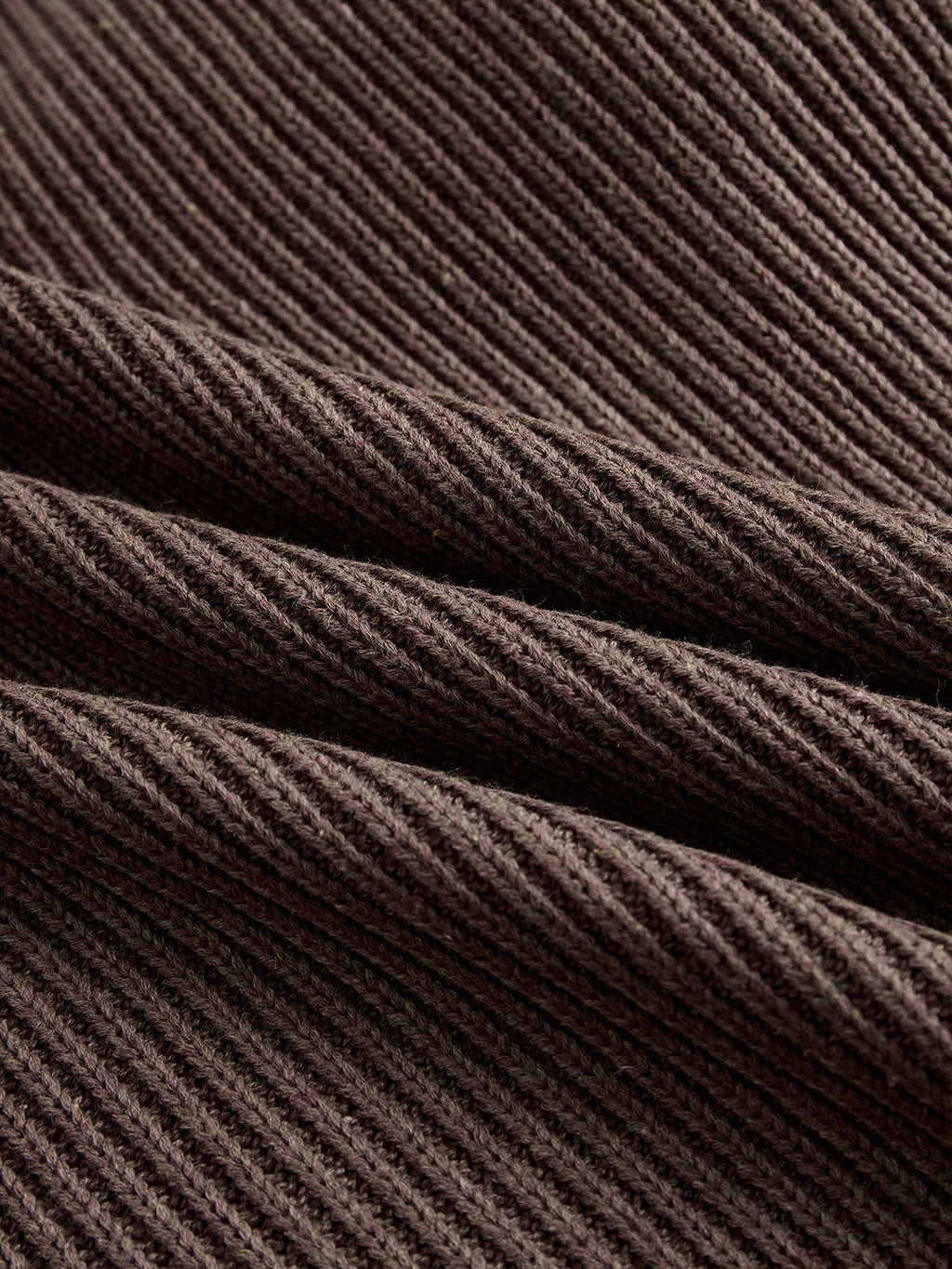 Belén | Vestido de punto con volantes — suave, cálido y romántico.