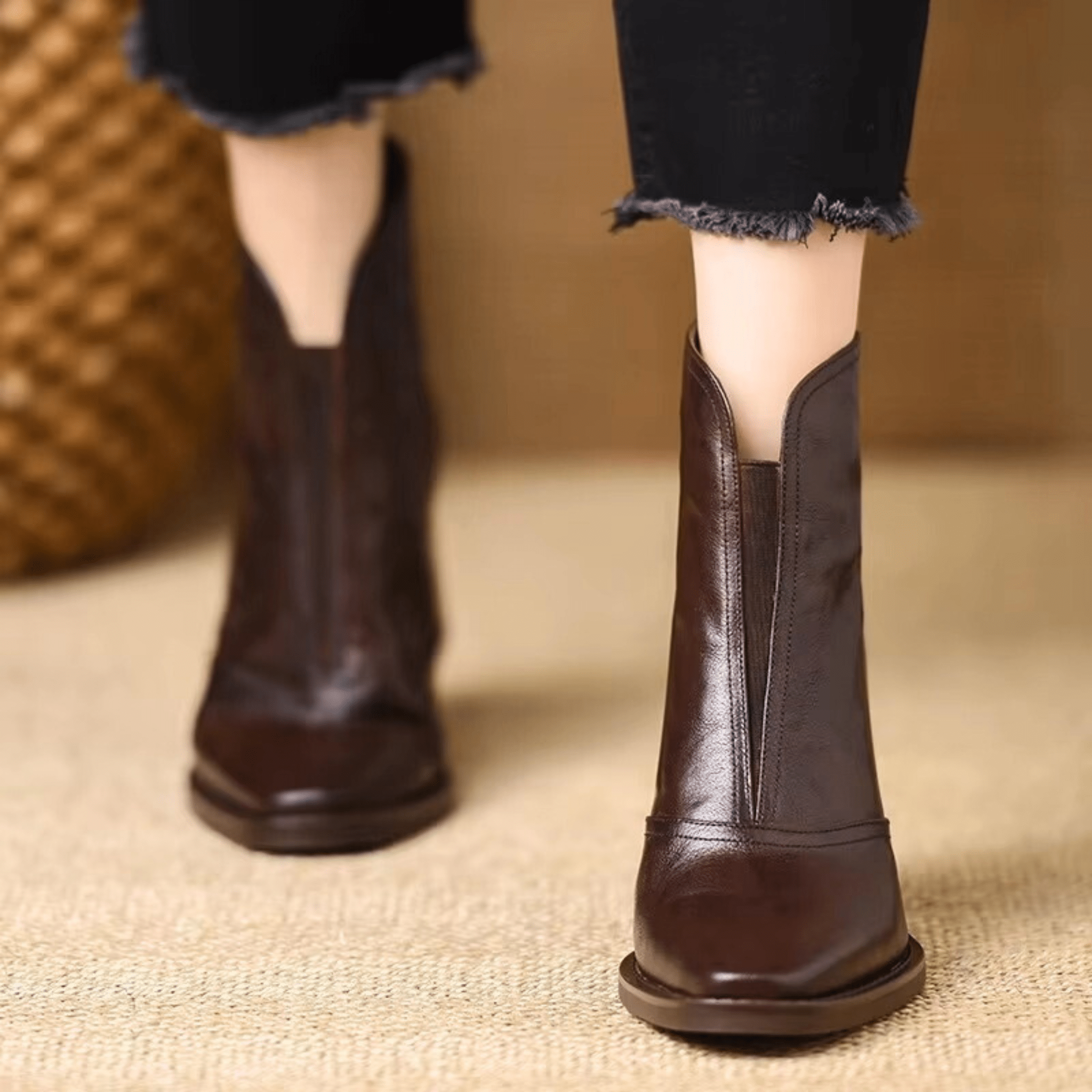 Claudia | Botines de Lujo con Tacón Medio