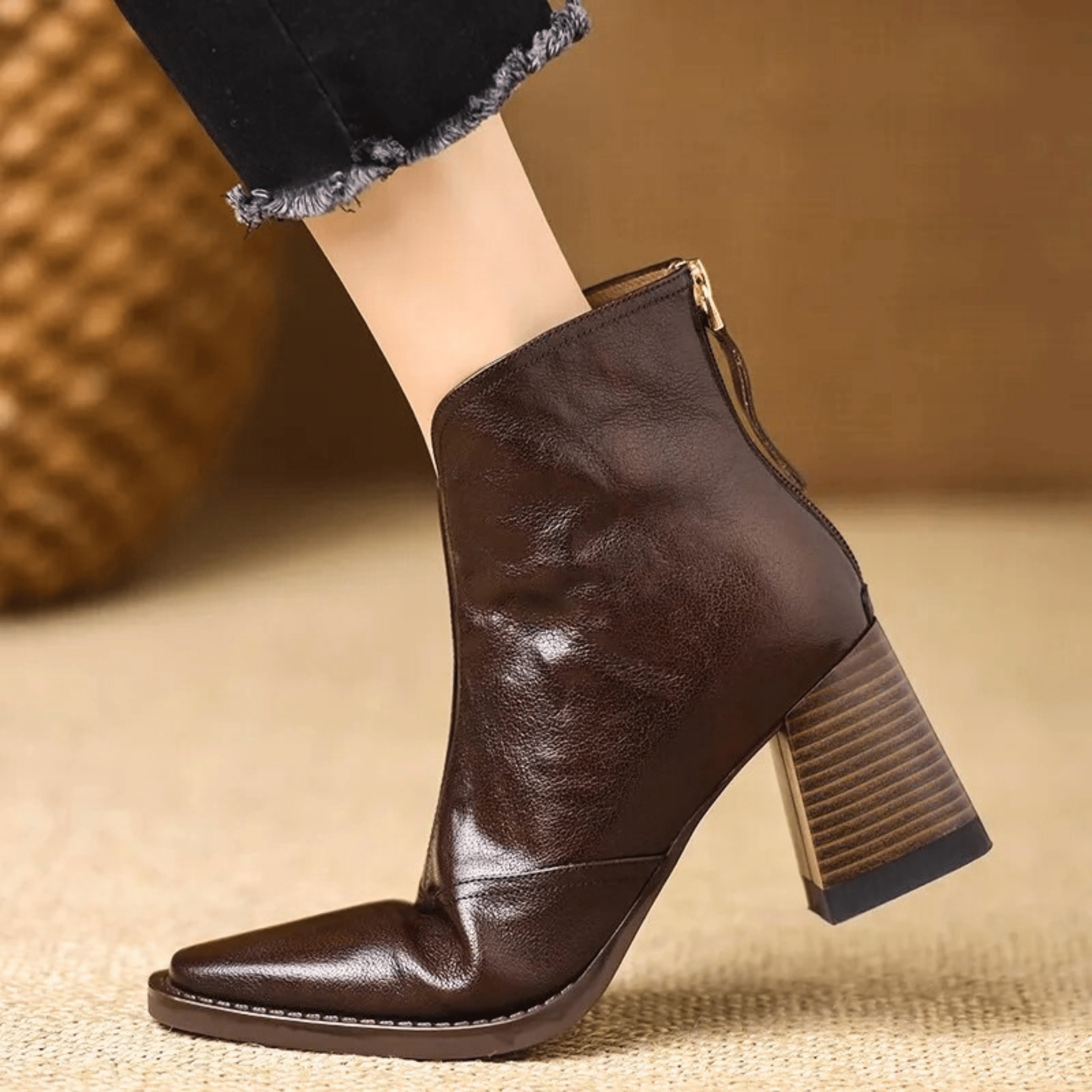 Claudia | Botines de Lujo con Tacón Medio